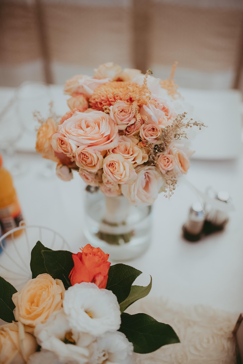 bouquet, beautiful flowers, flower background, roses, vase, flowers, nature, flower arrangement, floral, floral arrangement, flower wallpaper, centerpiece, wedding, wedding reception, wedding photography, wedding details, wedding decoration